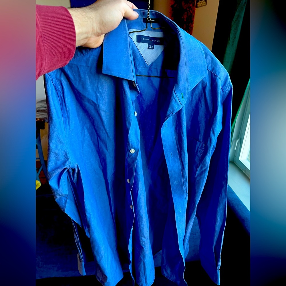 Tommy Hilfigre button up dress shirt